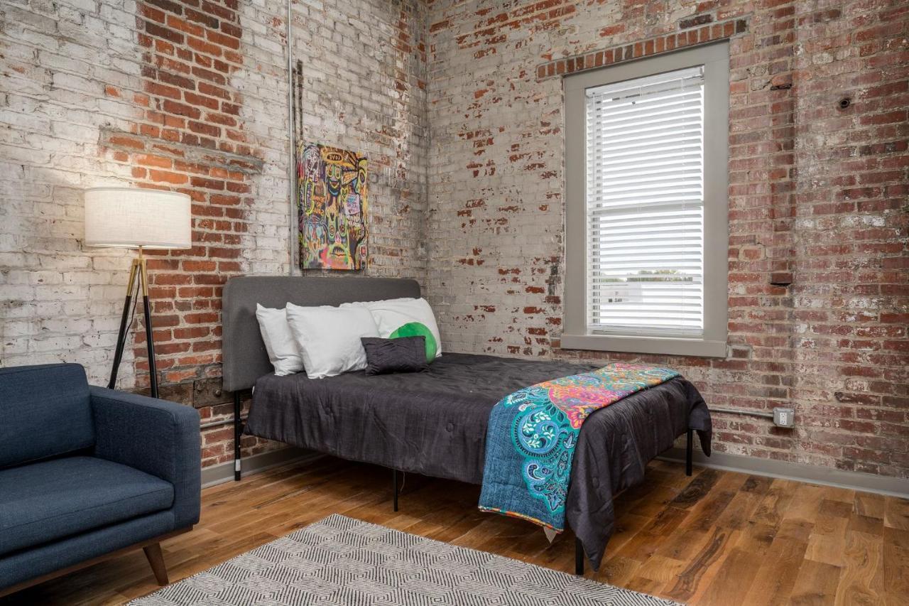 The Davis Lofts At Main Street - Unit 3D Apartman Rocky Mount Kültér fotó