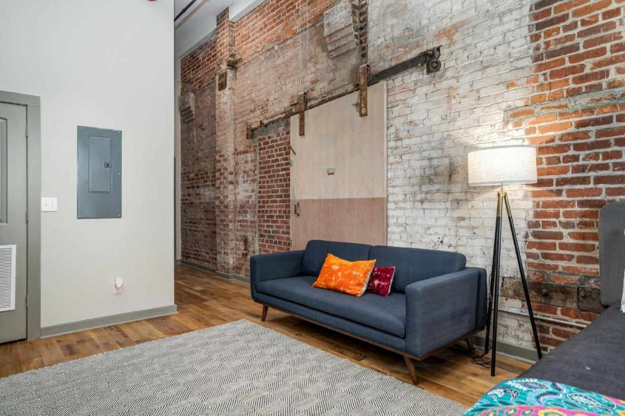 The Davis Lofts At Main Street - Unit 3D Apartman Rocky Mount Kültér fotó